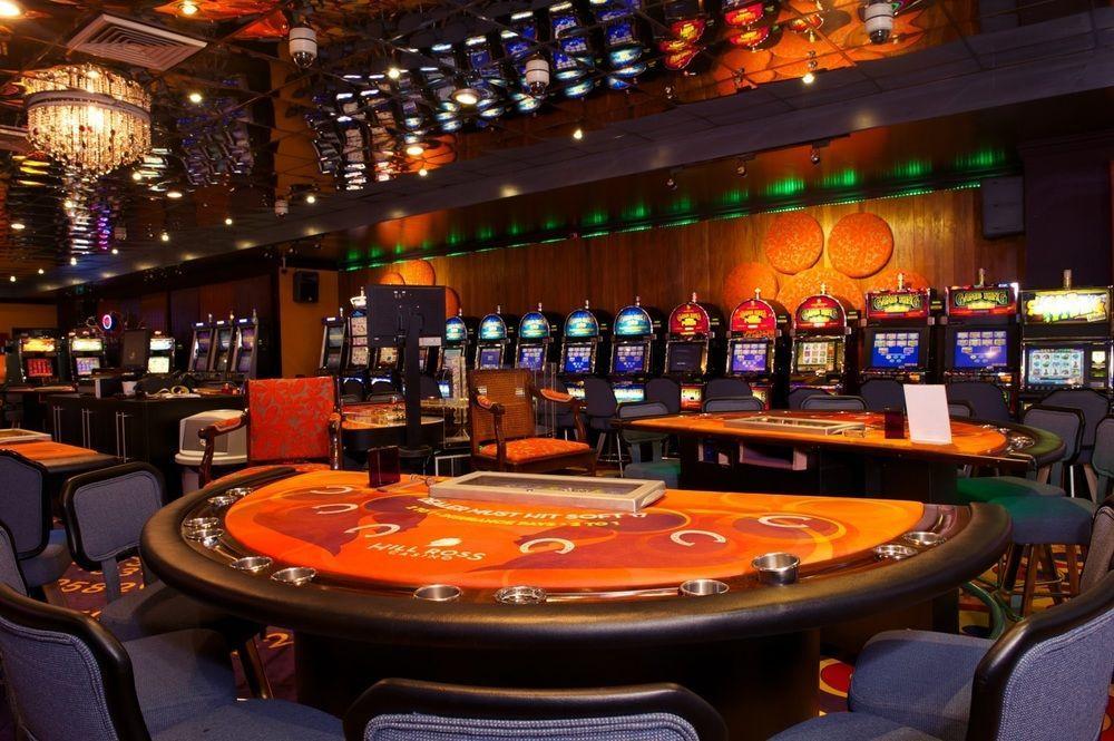 Trupial Hotel & Casino วิลเลมสตัด ภายนอก รูปภาพ